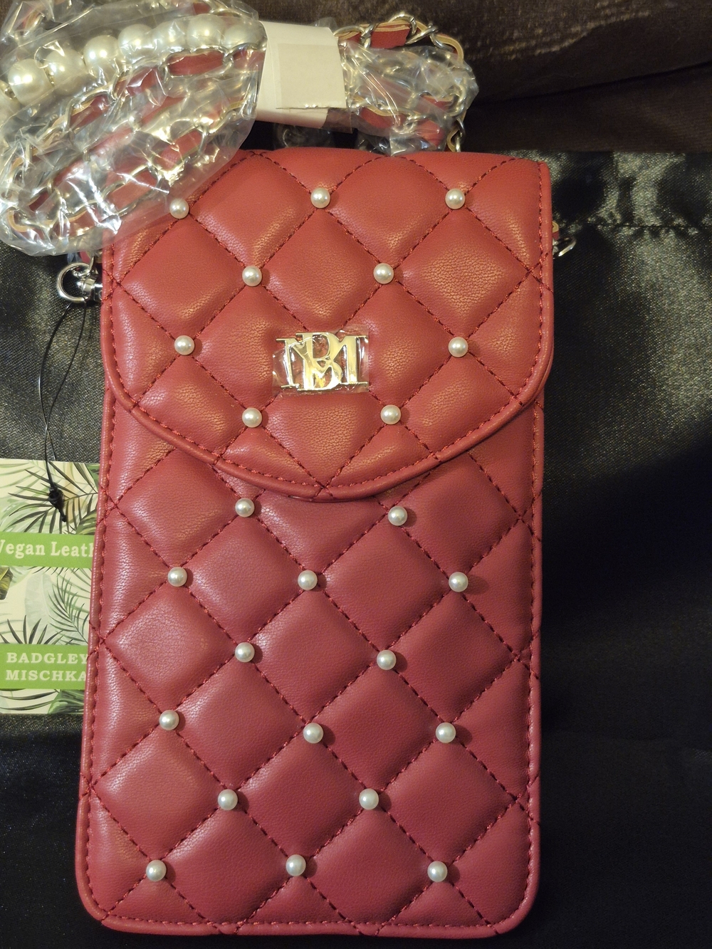 Badgley Mischka Red Vegan Leather Quilted Pearl Cell Phone Crossbody Bag